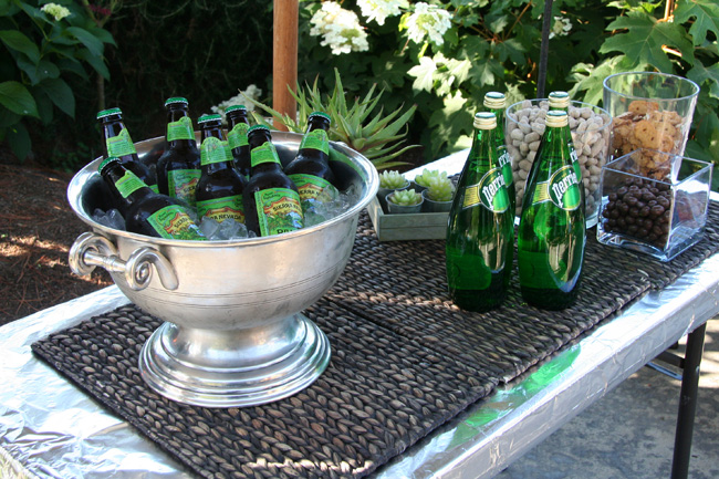 tie-ing in the decor