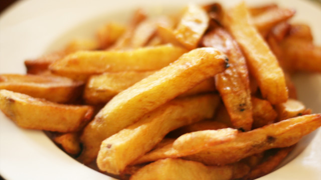 the best fries in Paris... really