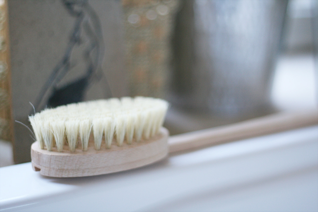 coconut oil + dry brushing = ssssoft!