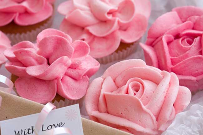 wanna win a valentine's day cake?